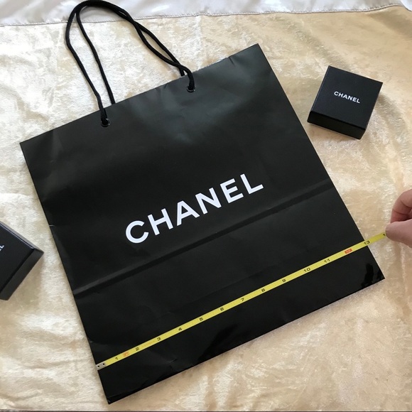 Chanel shopping bag - Picture 3 of 7